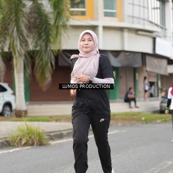 Runner Photo 7999067