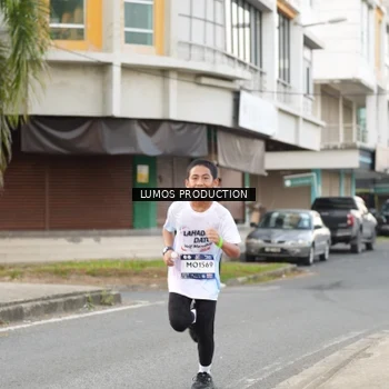Runner Photo 7999098