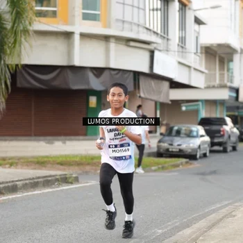 Runner Photo 7999101