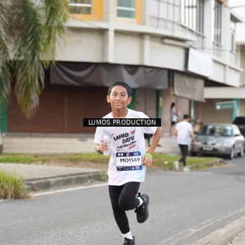 Runner Photo 7999106