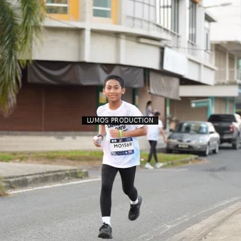 Runner Photo 7999108