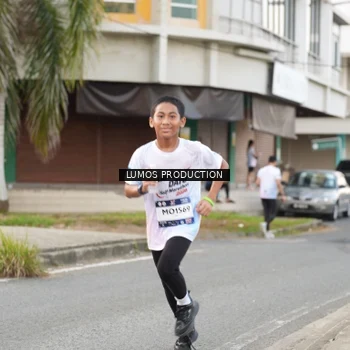Runner Photo 7999110