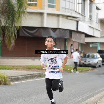 Runner Photo 7999111