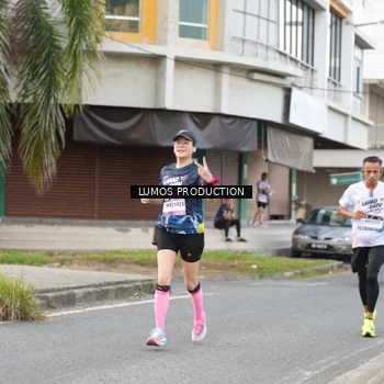 Runner Photo 7999113