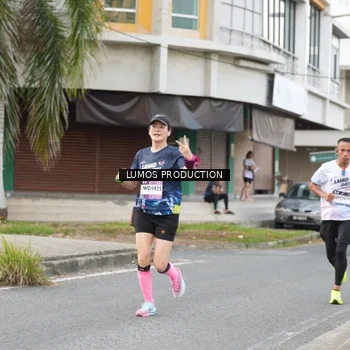 Runner Photo 7999120