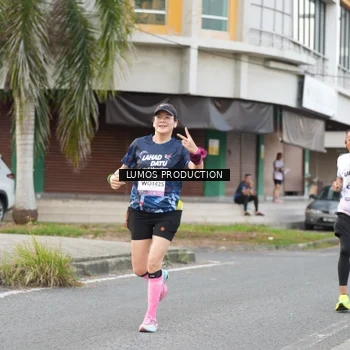 Runner Photo 7999121