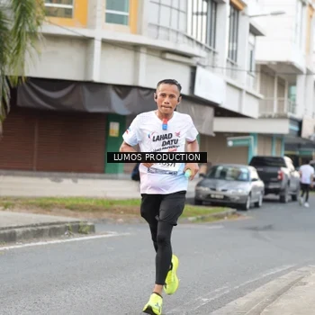 Runner Photo 7999130