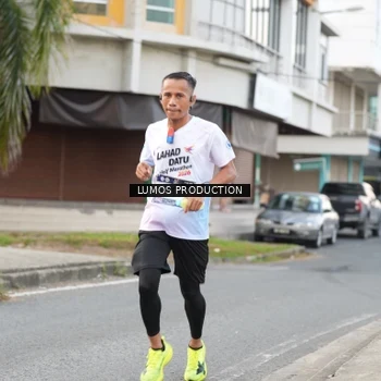 Runner Photo 7999140