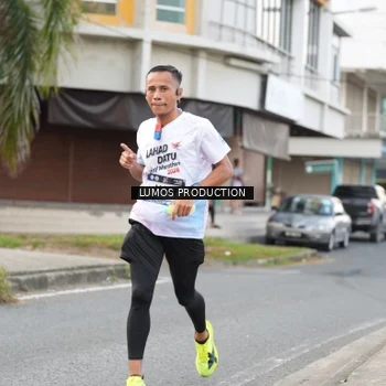 Runner Photo 7999145