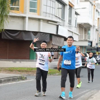 Runner Photo 7999147
