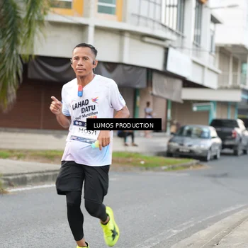 Runner Photo 7999148