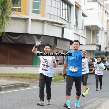 Runner Photo 7999151