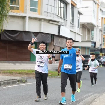 Runner Photo 7999153