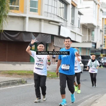 Runner Photo 7999155
