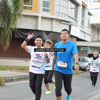 Runner Photo 7999160