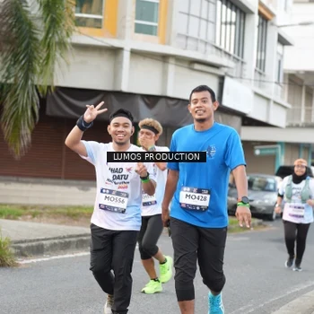 Runner Photo 7999164