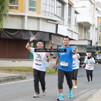 Runner Photo 7999165