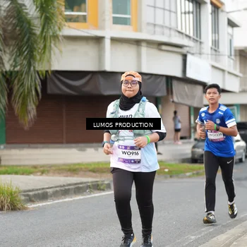 Runner Photo 7999172