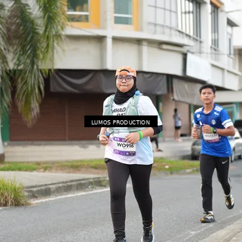 Runner Photo 7999176