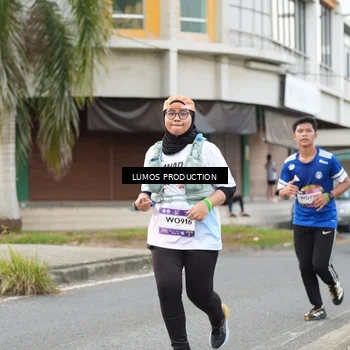 Runner Photo 7999181