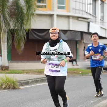 Runner Photo 7999184