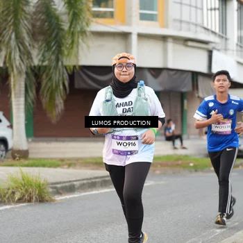 Runner Photo 7999185