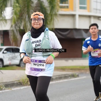 Runner Photo 7999190
