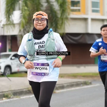 Runner Photo 7999194