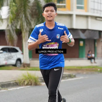 Runner Photo 7999198