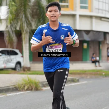 Runner Photo 7999199