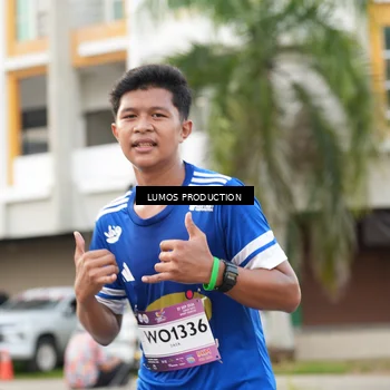 Runner Photo 7999213