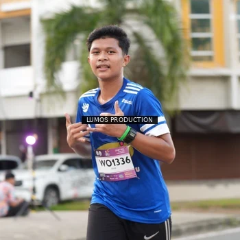 Runner Photo 7999215