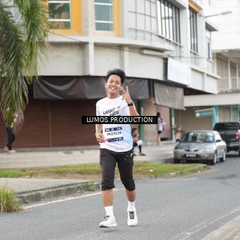 Runner Photo 7999218