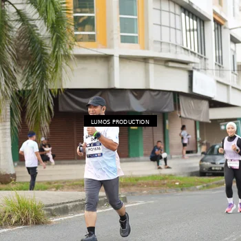 Runner Photo 7999260