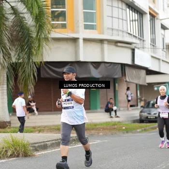 Runner Photo 7999261