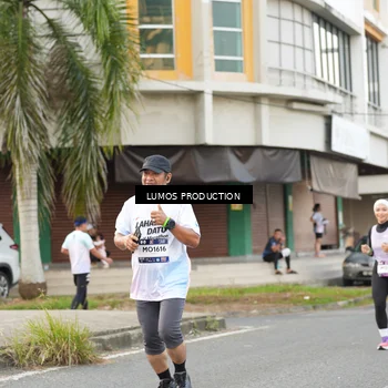 Runner Photo 7999265