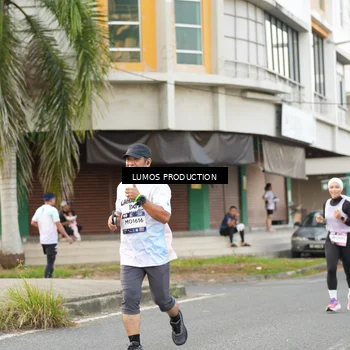 Runner Photo 7999266