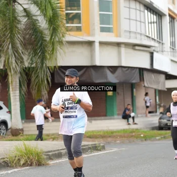 Runner Photo 7999269