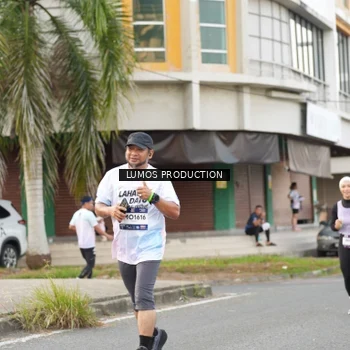 Runner Photo 7999270