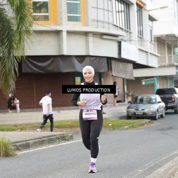 Runner Photo 7999273