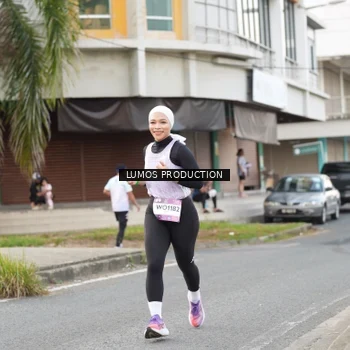 Runner Photo 7999279