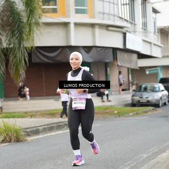 Runner Photo 7999285