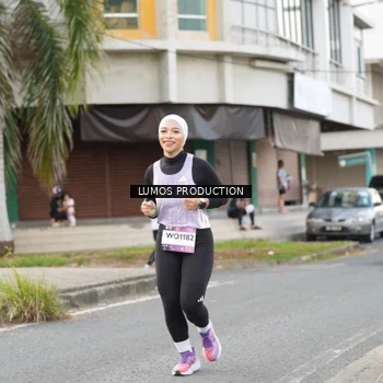Runner Photo 7999290
