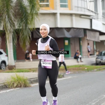 Runner Photo 7999299