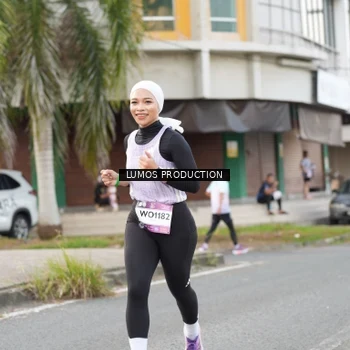 Runner Photo 7999300