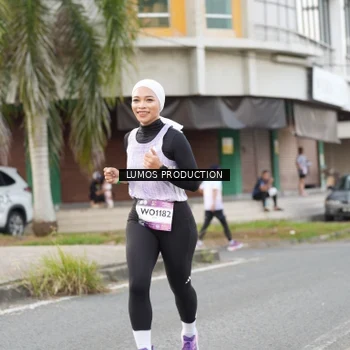 Runner Photo 7999303