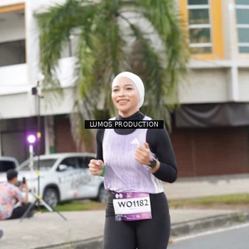 Runner Photo 7999305
