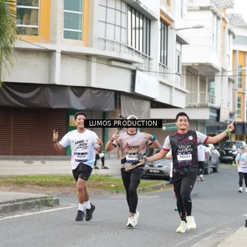 Runner Photo 7999332