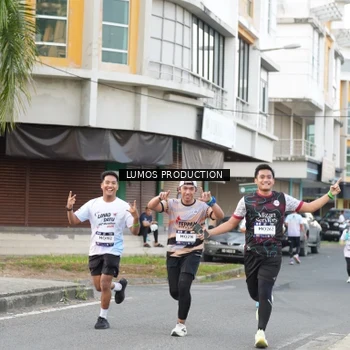Runner Photo 7999340