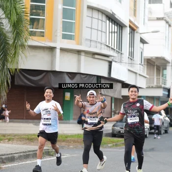 Runner Photo 7999346